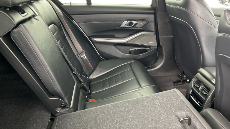 BMW 3 Series M340i xDrive 4dr Step Auto Petrol Saloon